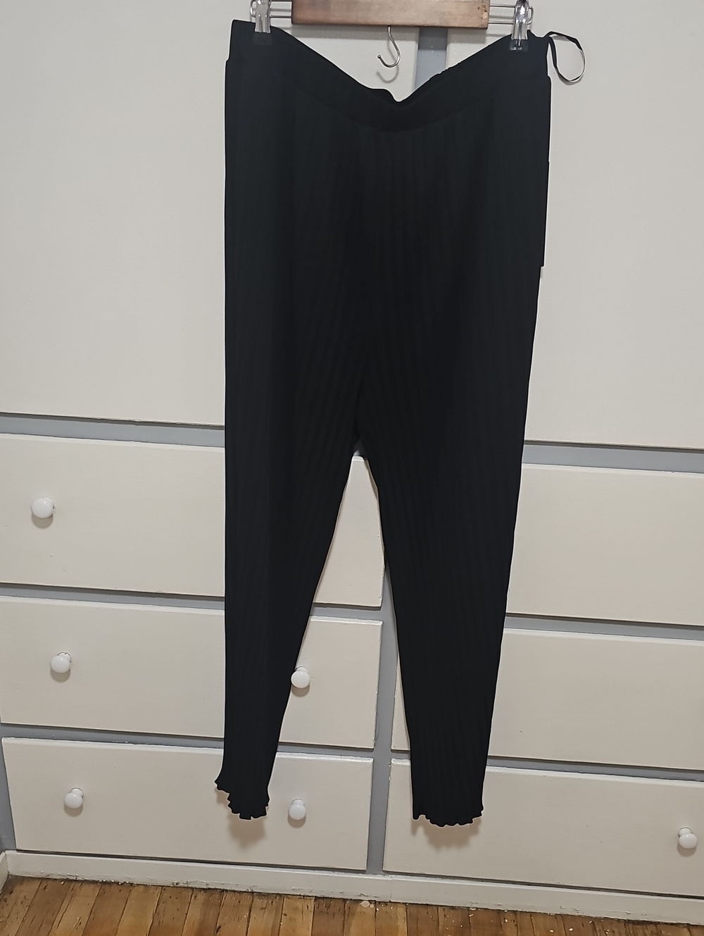 Donna Karan Black Women's Ribbed Stretch Pants